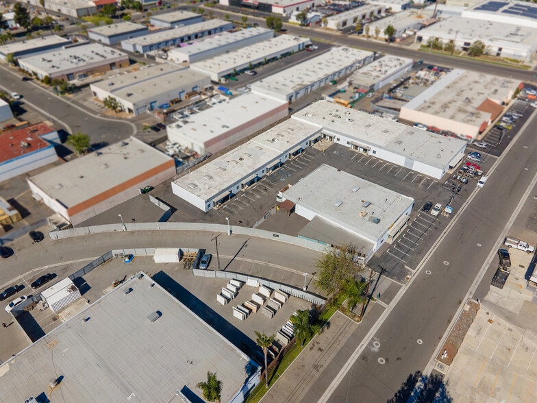 More Photos Of 2020-2030 S Susan St, Santa Ana Manufacturing For Lease