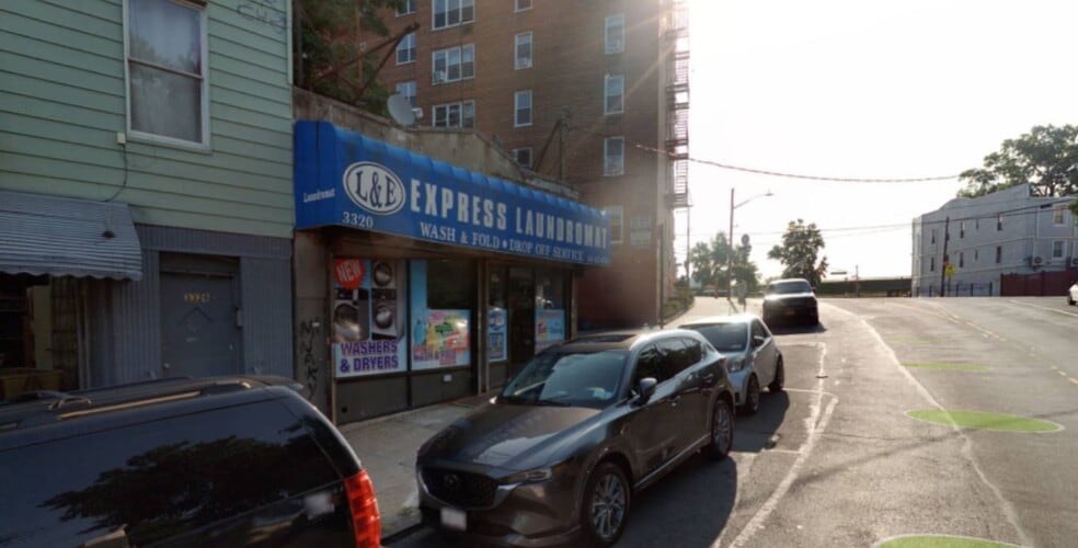 Primary Photo Of 3320 Fort Independence St, Bronx Freestanding For Sale