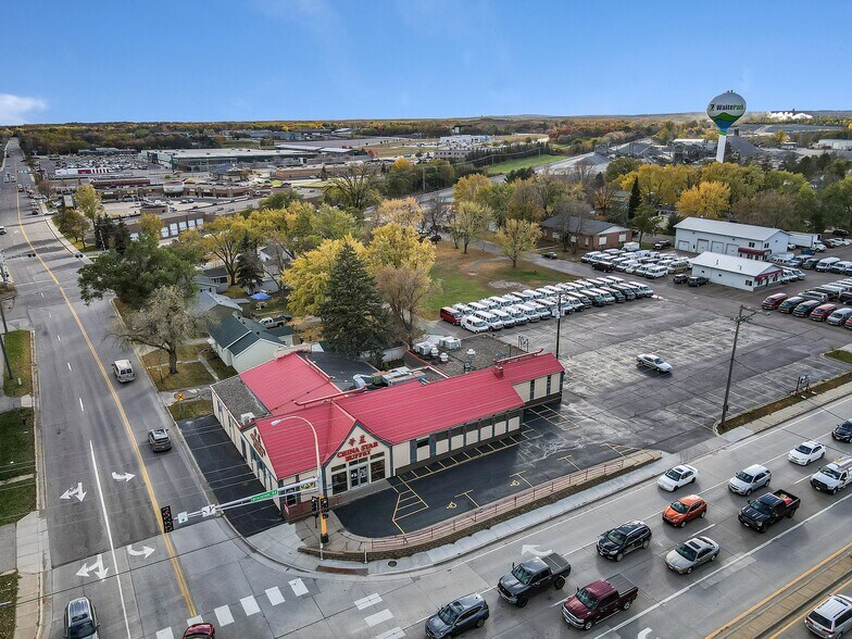 More Photos Of 1004 Division St, Waite Park Restaurant For Sale
