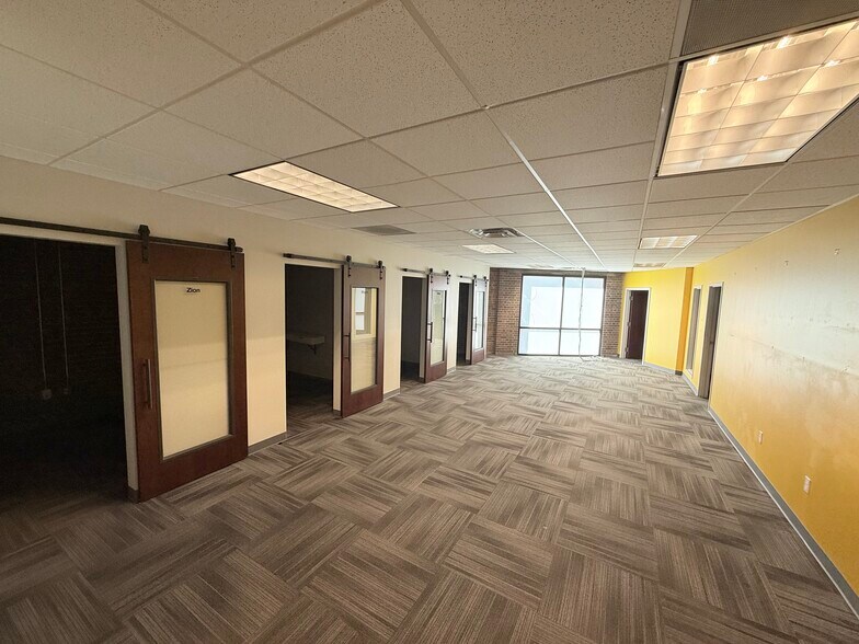 More Photos Of 221 S 400 W, Salt Lake City Freestanding For Lease