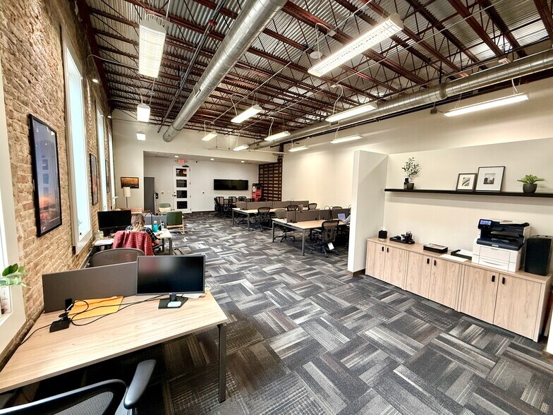 More Photos Of 200 E 6th St, Austin Loft Creative Space For Lease