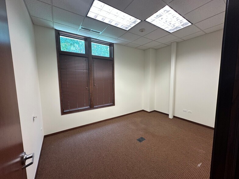 More Photos Of 28367 Davis Pky, Warrenville Office For Lease