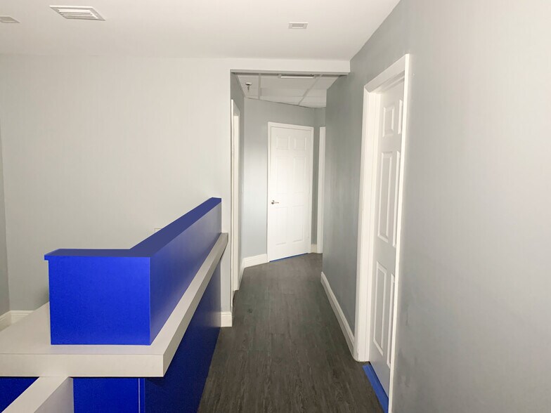 More Photos Of 351 NW Le Jeune Rd, Miami Medical For Lease