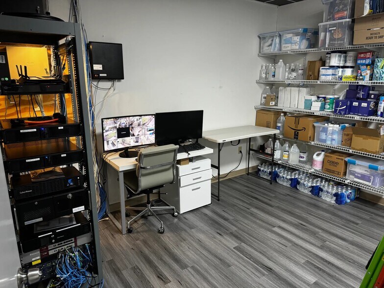 More Photos Of 3226 N Falkenburg Rd, Tampa Office For Sale
