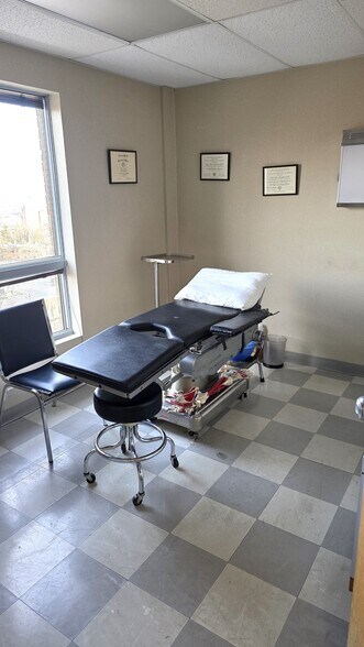 More Photos Of 60 Westwood Ave, Waterbury Medical For Sale