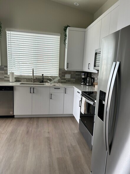 More Photos Of 944 Jerome St, Fort Collins General Retail For Sale