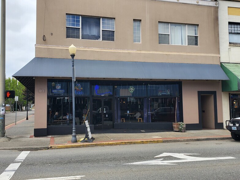 More Photos Of 295 S Broadway, Coos Bay Restaurant For Sale