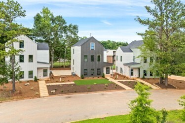 Primary Photo Of 580 Pride Ave, Auburn Specialty For Sale