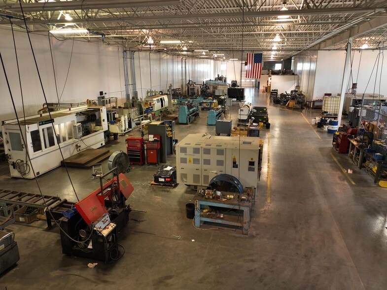 More Photos Of 2600 Kimco Ct, Lincoln Warehouse For Lease