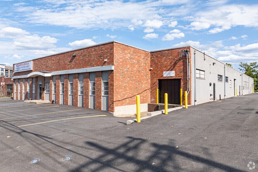 More Photos Of 1135 W Elizabeth Ave, Linden Industrial For Sale