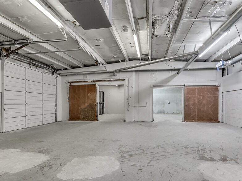 More Photos Of 901 N Virginia Ave, Oklahoma City Manufacturing For Sale
