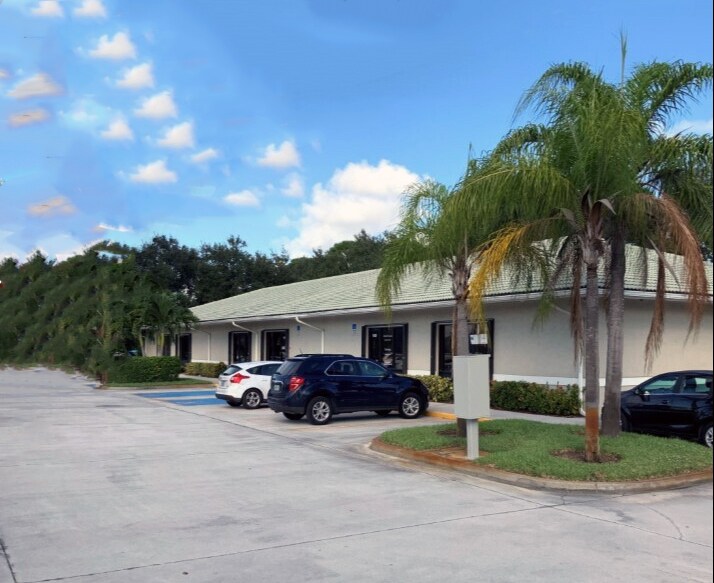 Primary Photo Of 1881 SE Port St. Lucie Blvd, Port Saint Lucie Medical For Lease