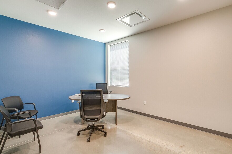 More Photos Of 1510 Markum Ranch Rd, Fort Worth Warehouse For Lease