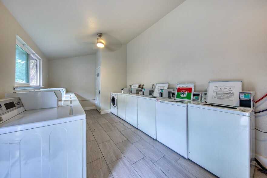 More Photos Of 2228 Edison Ave, Sacramento Apartments For Sale