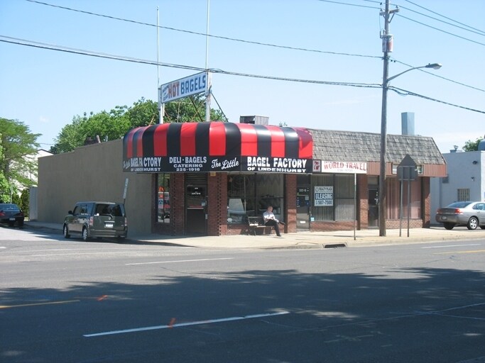 More Photos Of 322 W Montauk Hwy, Lindenhurst Freestanding For Lease