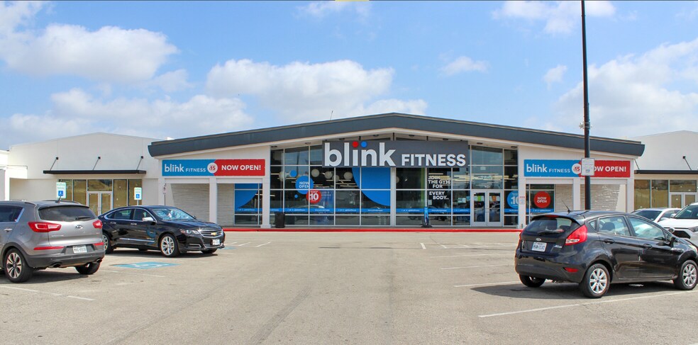 Primary Photo Of 7800-7844 Long Point Rd, Houston Unknown For Lease