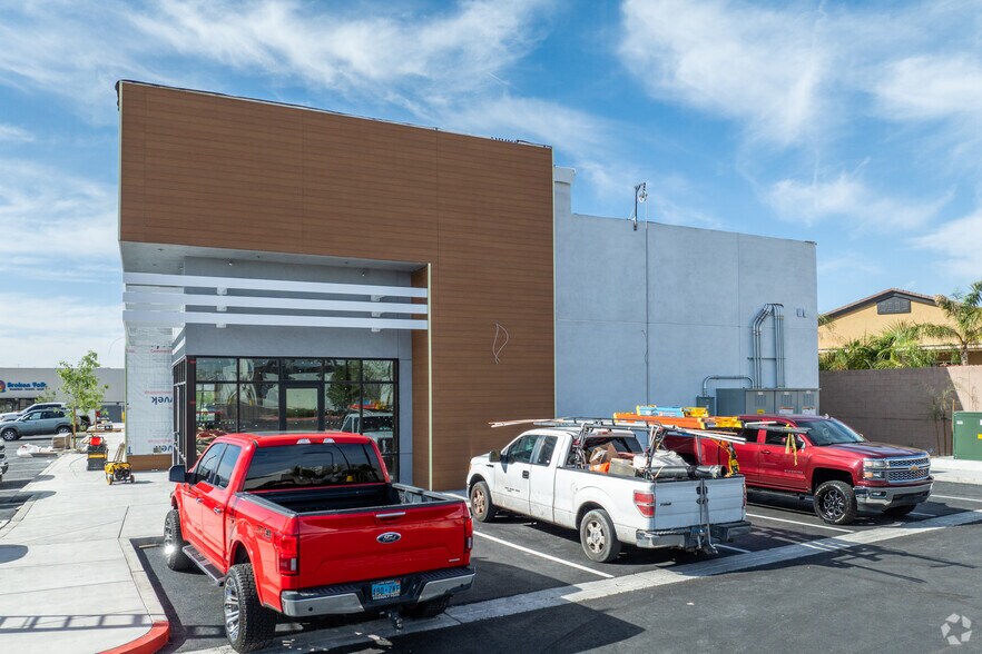 More Photos Of Rainbow Blvd Blue Diamond Blvd Blvd, Las Vegas Unknown For Lease