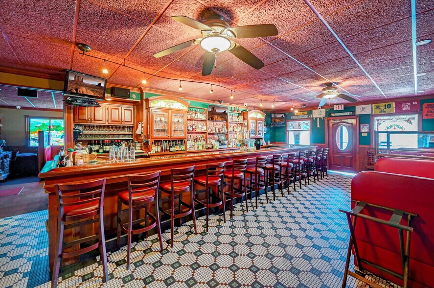 More Photos Of 291 Main St, Eynon Restaurant For Sale