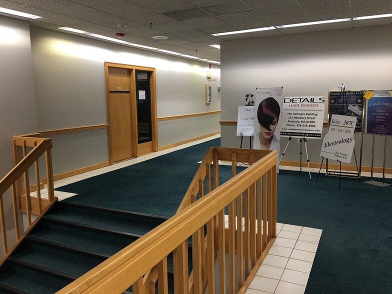More Photos Of 215 Newbury St, Peabody Storefront Retail Office For Lease