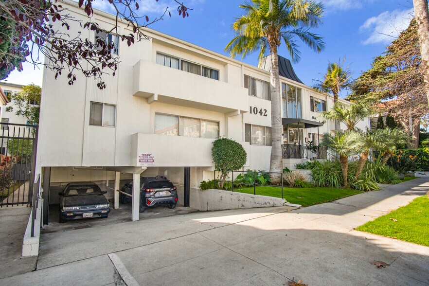 More Photos Of 1042 6th St, Santa Monica Apartments For Sale