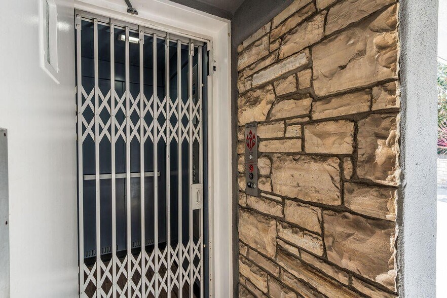 More Photos Of 440 Corona Del Mar, Santa Barbara Apartments For Sale