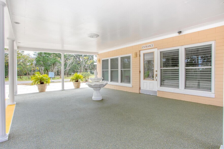 More Photos Of 1025 W New York Ave, Deland Coworking Space