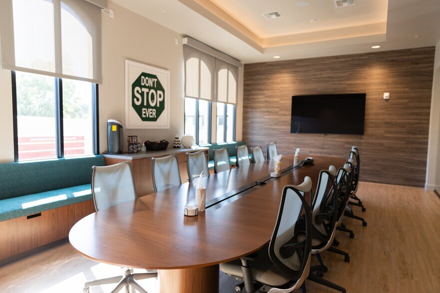 More Photos Of 1098 Lincoln Ave, San Jose Loft Creative Space For Lease