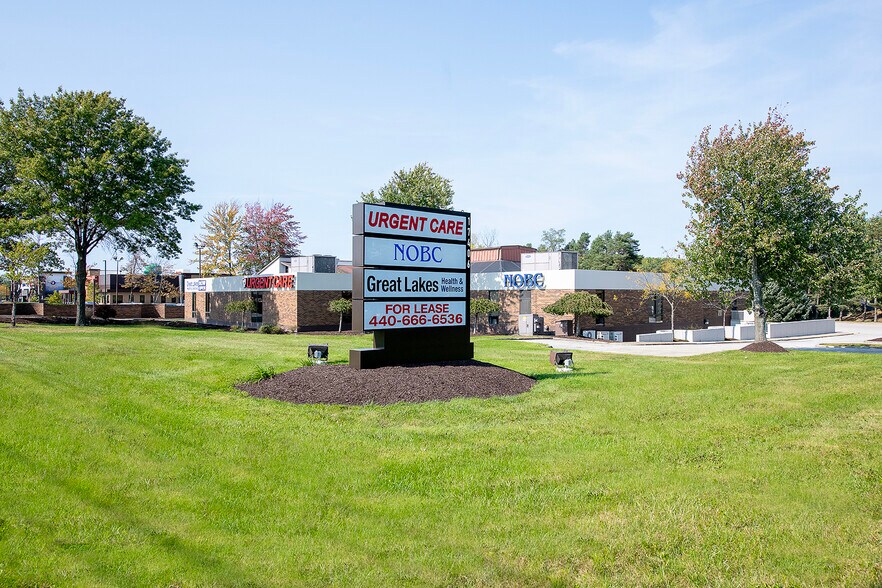 More Photos Of 17406 Royalton Rd, Strongsville Medical For Lease