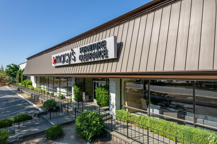 Primary Photo Of 17855 Southcenter Pky, Tukwila Freestanding For Lease