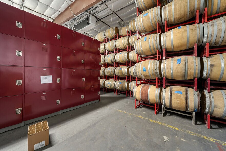 More Photos Of 1625 Commerce Way, Paso Robles Manufacturing For Lease