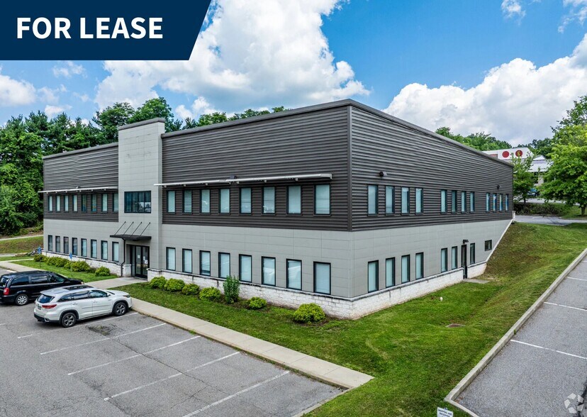 Primary Photo Of 200 Business Center Dr, Pittsburgh Research And Development For Lease