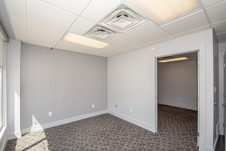 More Photos Of 212 E Court St, Sidney Office For Sale