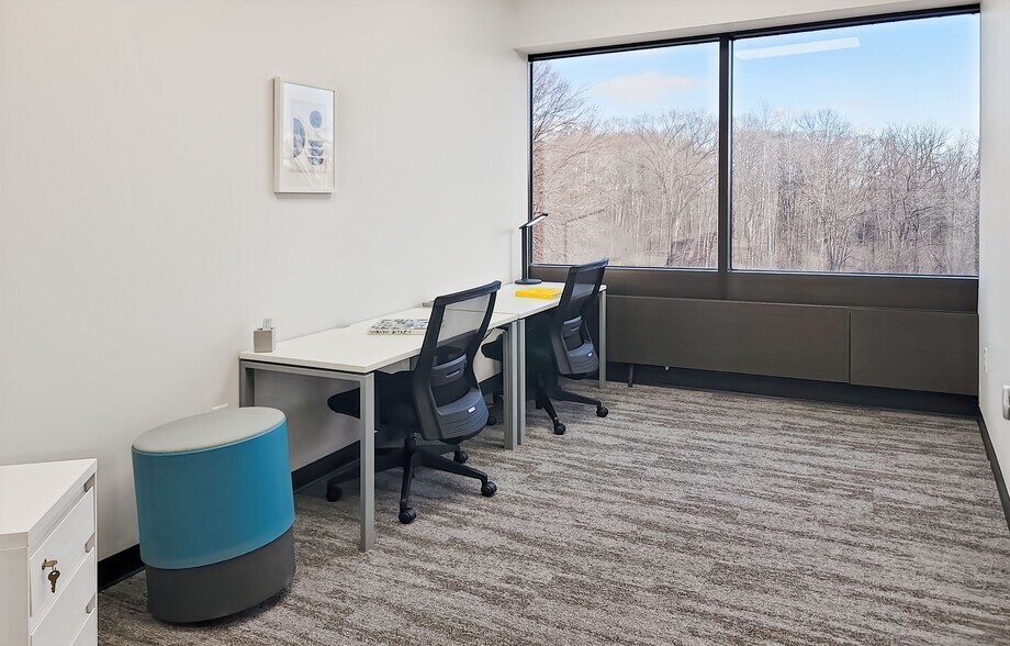 More Photos Of W57N14280 Doerr Way, Cedarburg Office For Lease