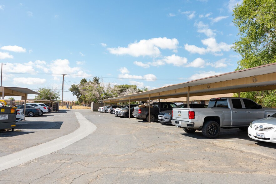 More Photos Of 11200 Chamberlaine Way, Adelanto Apartments For Sale