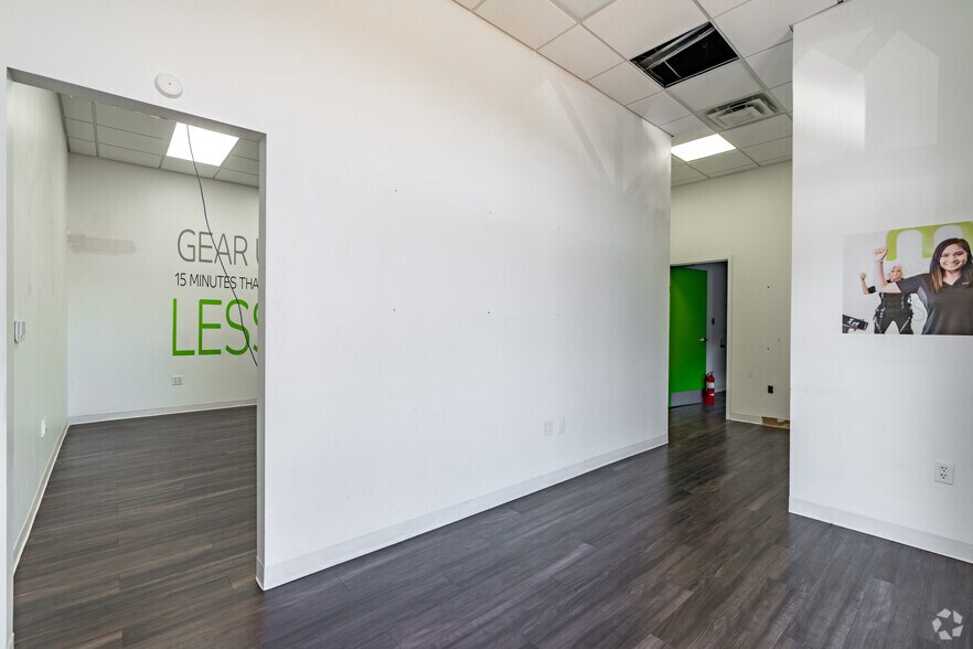 More Photos Of 4609-4637 Poplar Ave, Memphis Unknown For Sale