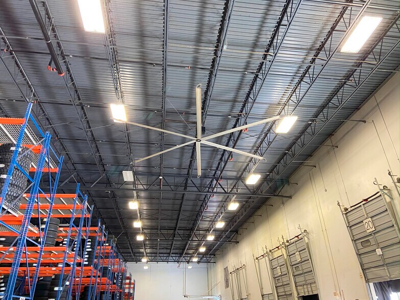 More Photos Of 17200 Manchac Park Ln, Baton Rouge Warehouse For Lease
