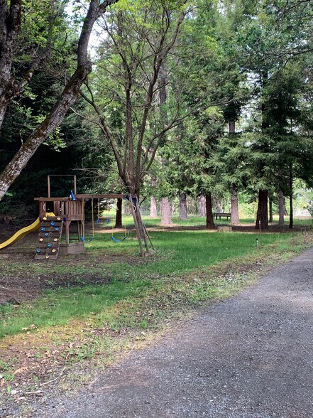 More Photos Of 3311 Rogue River Hwy, Gold Hill Specialty For Sale