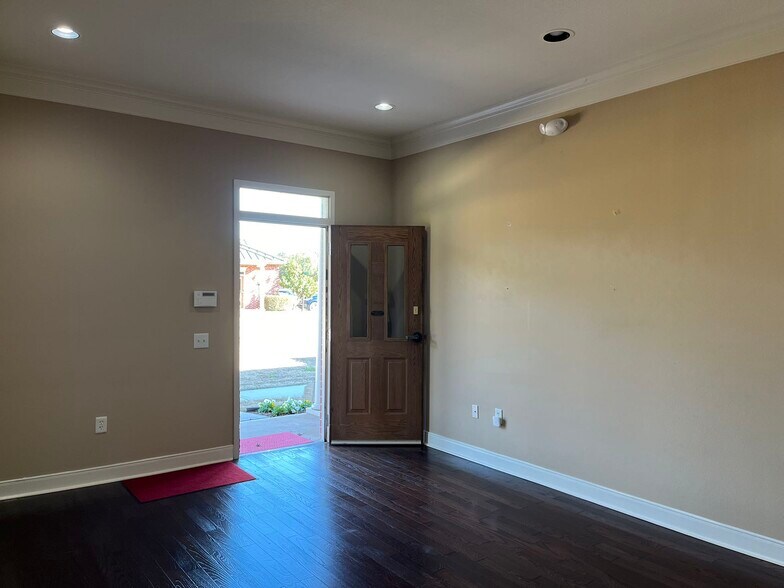 More Photos Of 4501 Cartwright Rd, Missouri City Unknown For Lease