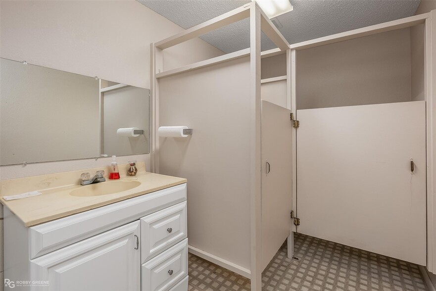 More Photos Of 12991 Highway 1, Oil City Specialty For Sale