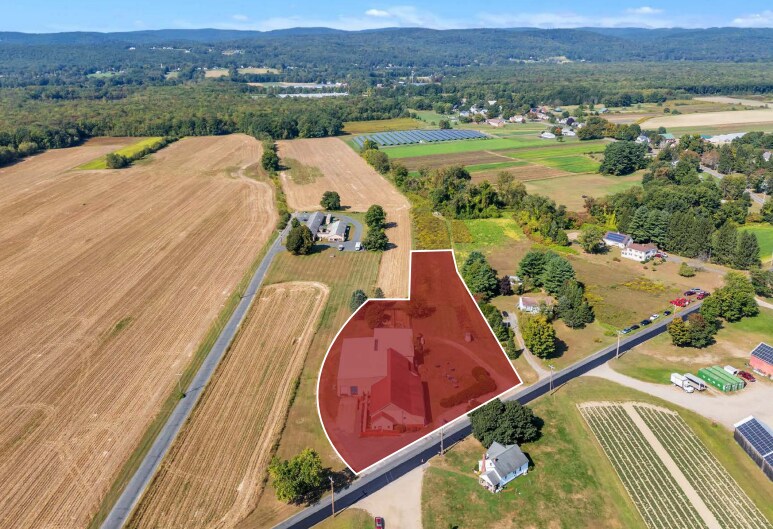 More Photos Of 203 Long Plain Rd, Whately Service For Sale