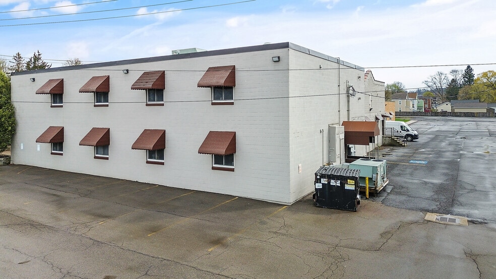 More Photos Of 34 Wright Ave, Auburn Truck Terminal For Sale