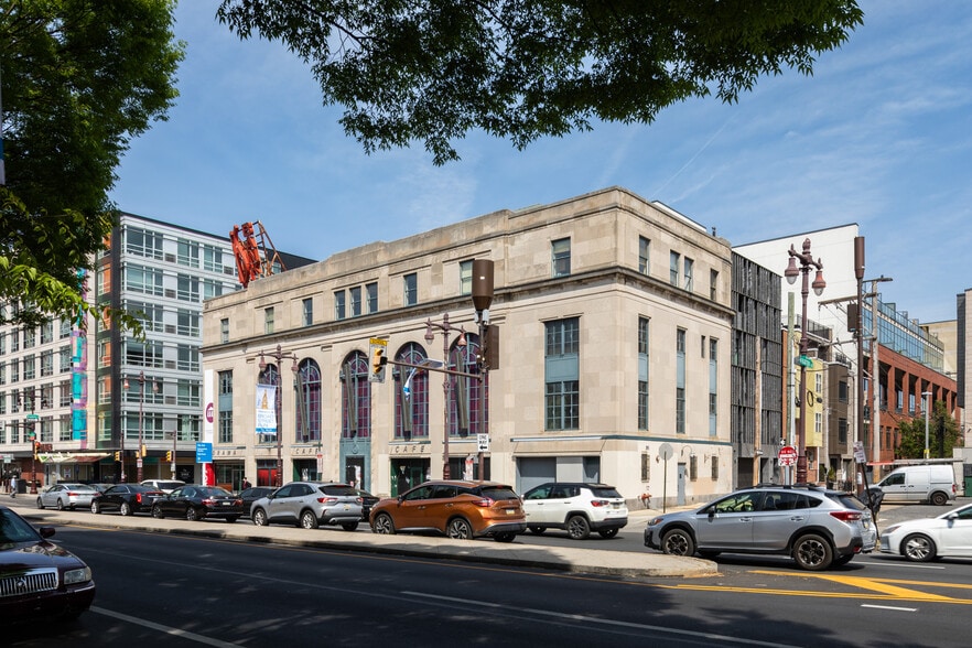 More Photos Of 601 S Broad St, Philadelphia Office For Lease