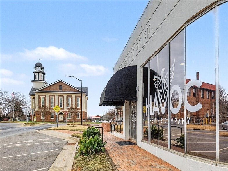 More Photos Of 39 West St, Pittsboro Restaurant For Lease