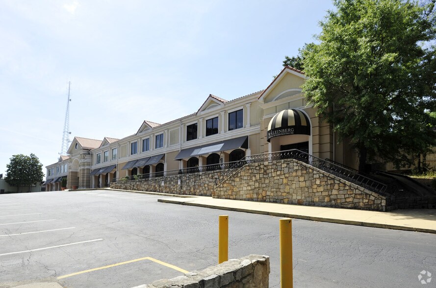 More Photos Of 56 E Andrews Dr NW, Atlanta Storefront For Lease