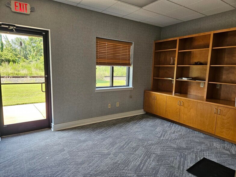 More Photos Of 2459 Emerald Pl, Greenville Medical For Sale