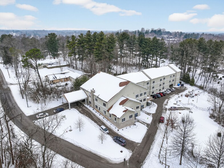 More Photos Of 751 E Tamarack Trl, Bloomington Healthcare For Sale