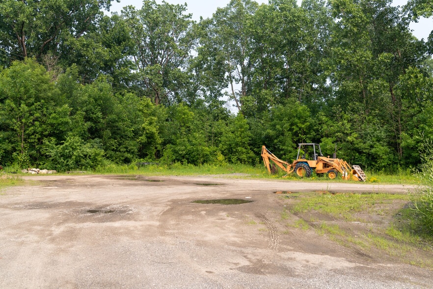 More Photos Of , Clinton Township General Retail For Sale