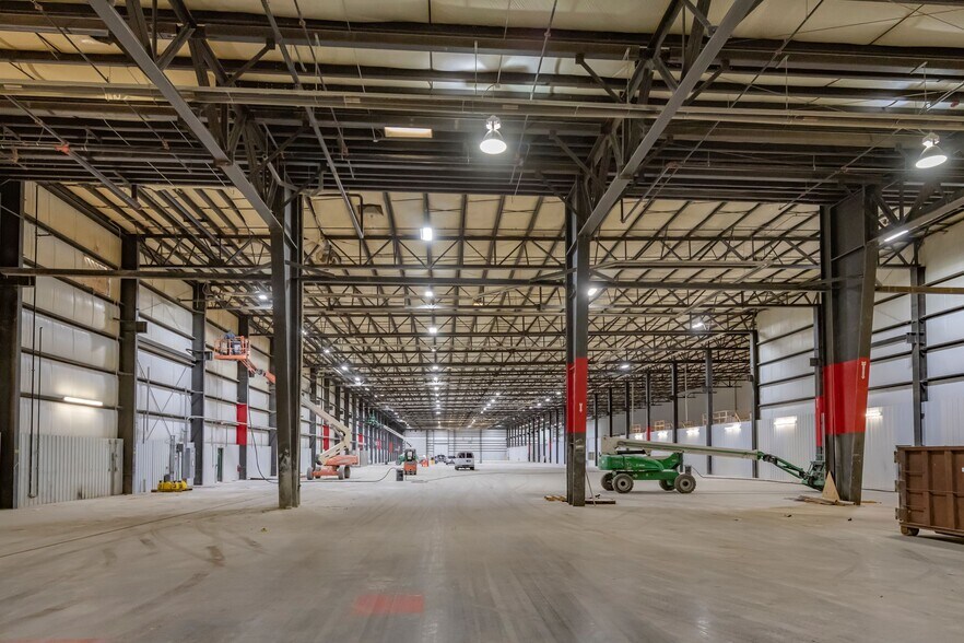 More Photos Of 1401 Brown County 19 N, Aberdeen Manufacturing For Lease