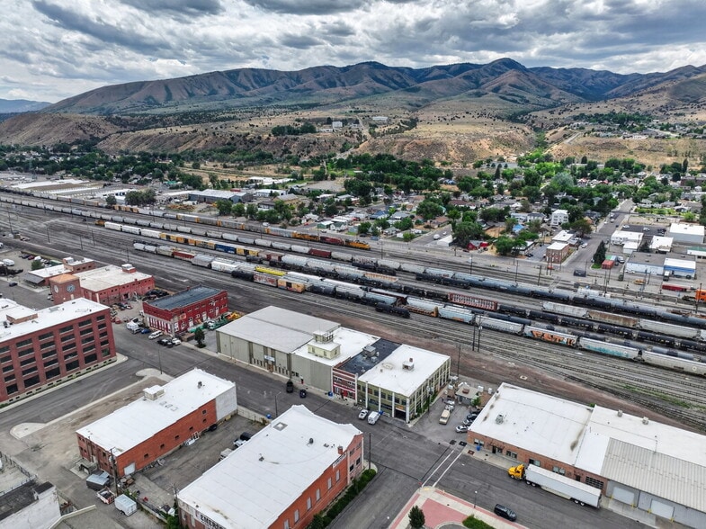 More Photos Of 615 S 1st Ave, Pocatello Restaurant For Sale
