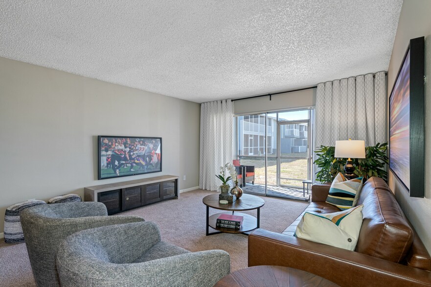 More Photos Of 2148 54th Ave S, Saint Petersburg Apartments For Sale